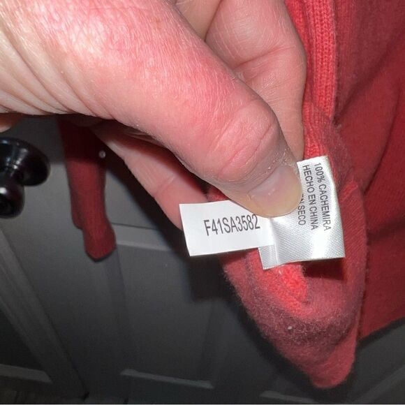 Alex Marie 100% Cashmere, V-neck, melon colored long sleeve SZ S sweater - Picture 9 of 10